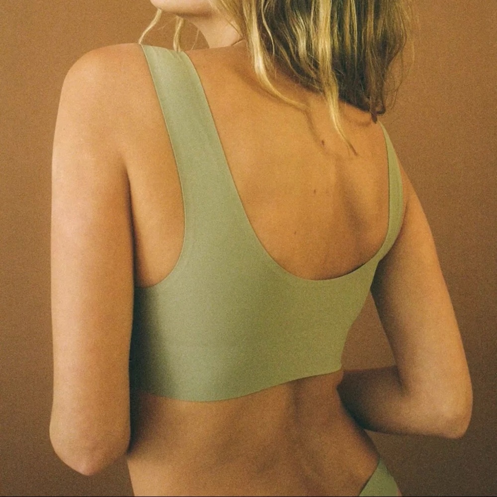 Urban Outfitters/Out from Under Seamless Light